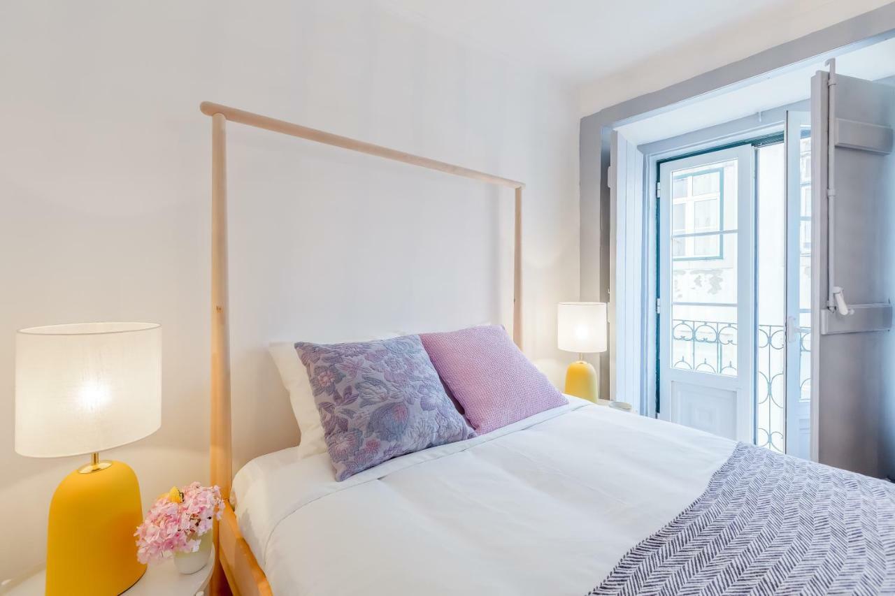 Alfama, Bright And Spacious With Private Terrace, By Timecooler Lisboa Exteriör bild