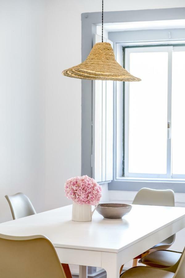 Alfama, Bright And Spacious With Private Terrace, By Timecooler Lisboa Exteriör bild