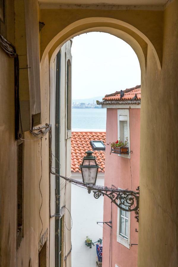 Alfama, Bright And Spacious With Private Terrace, By Timecooler Lisboa Exteriör bild