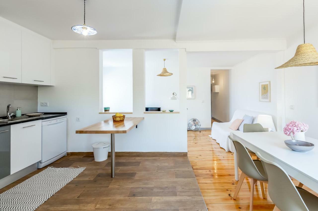 Alfama, Bright And Spacious With Private Terrace, By Timecooler Lisboa Exteriör bild